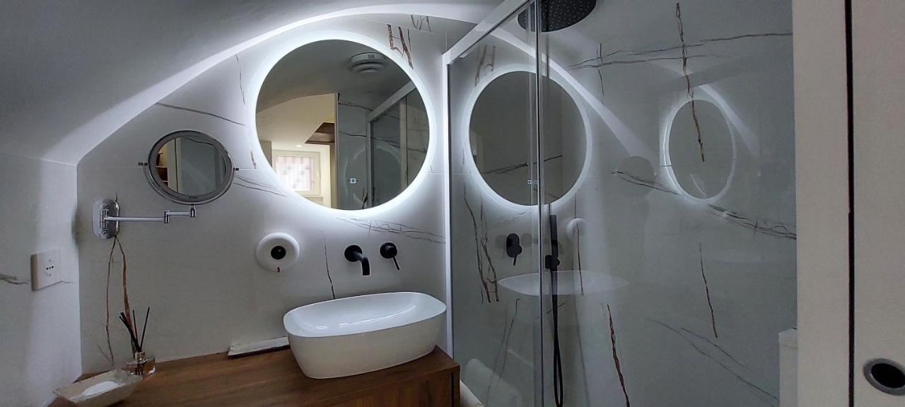 Tivitti House *